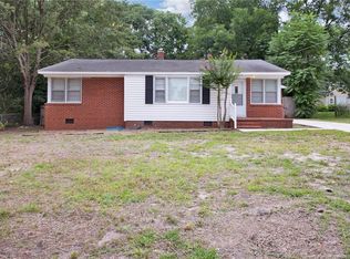 912 Hemlock Dr, Fayetteville, NC 28304