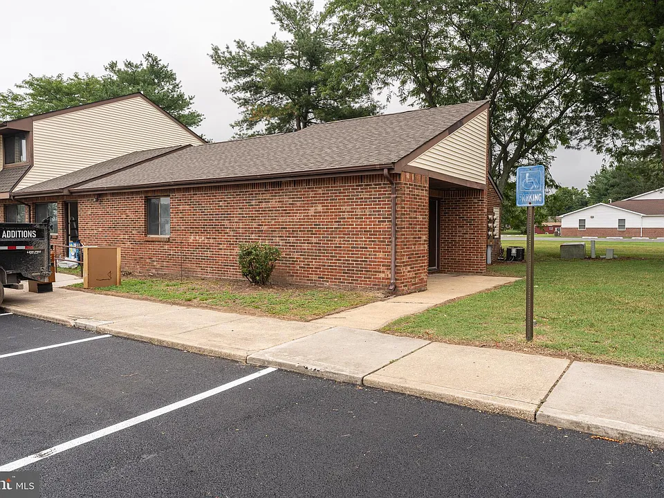 510 S Main St #18