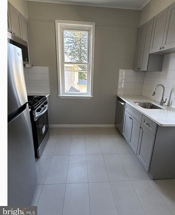1st image of 109 Union Ave APT B