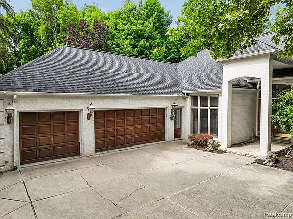 4th image of 43564 Scenic Ln