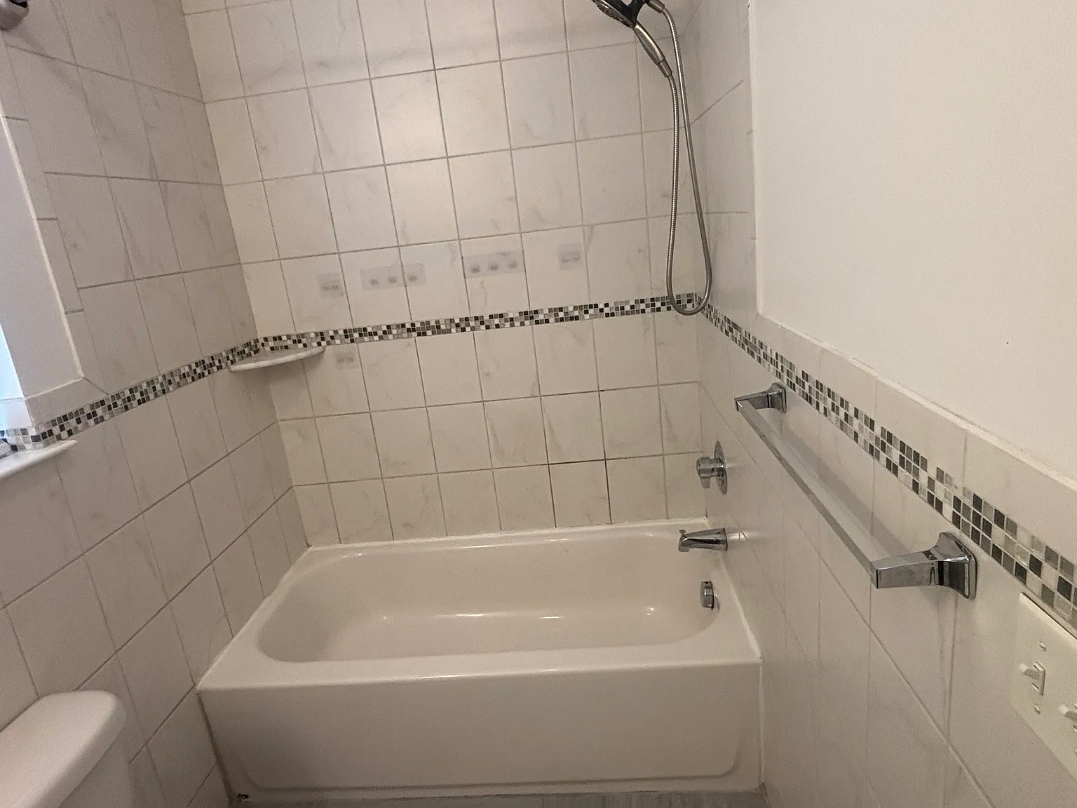 3 bed, 1278 sqft, $2,850 — Photo 4