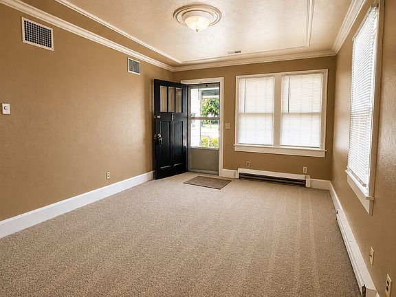 2nd image of 2014 Victoria Blvd