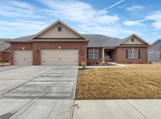 721 Thoreau Dr, O Fallon, IL 62269