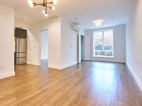 3rd image of 484 Gates Ave #2AA