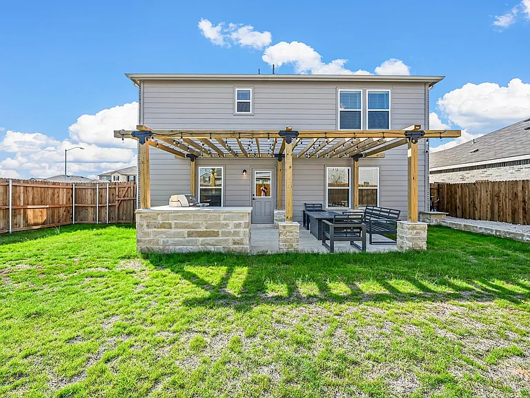 4500 Greyberry Dr — Photo 2