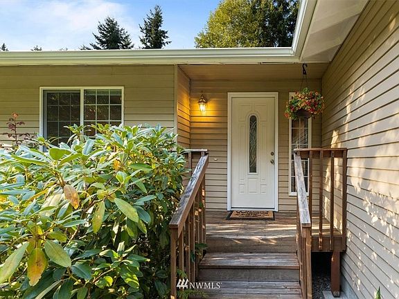 3rd image of 6331 172nd St SW