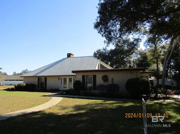 2148 Club House Dr, Lillian, AL 36549