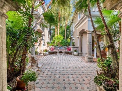 660 Via Mezner #4-401, Naples, FL, 34108