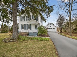 37 East St, Skaneateles, NY 13152
