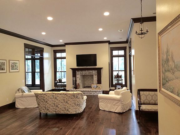 Palmetto Bluff rental living room