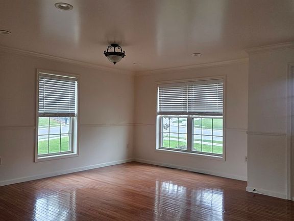 4th image of 110 Smith Rd