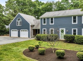 20 Checkerberry Ln, Forestdale, MA 02644