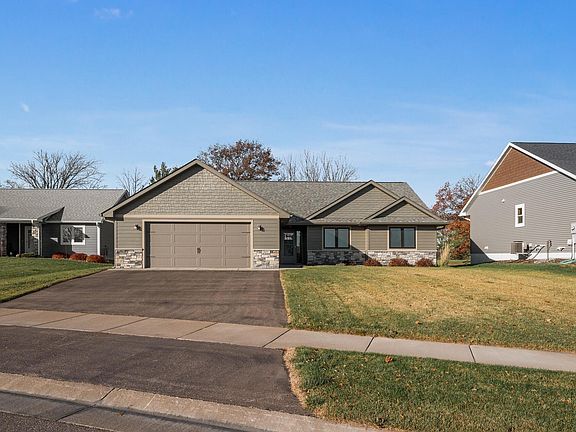 3rd image of 389 Vista Cir