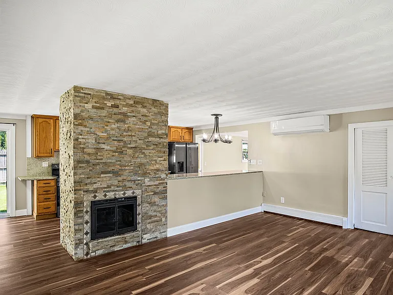 8 Carver Rd — Photo 34