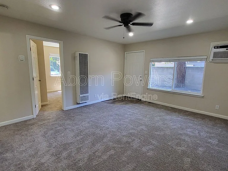3738 4th Ave #7 — Photo 3