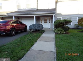 809 Eagles Chase Dr, Lawrence Township, NJ 08648