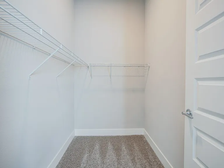 Viridian Reserve Apartments — Photo 32