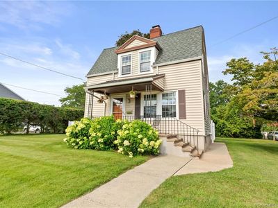 594 Knapps Highway, Fairfield, CT, 06825