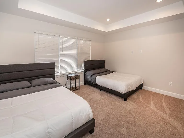 7488 Gramercy Cir — Photo 54
