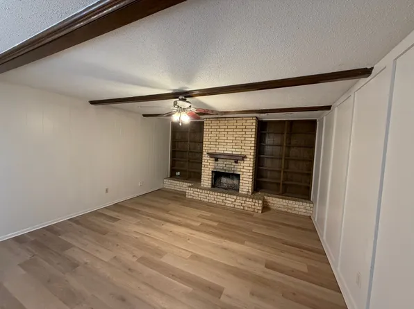 5724 36th St, Lubbock, TX 79407