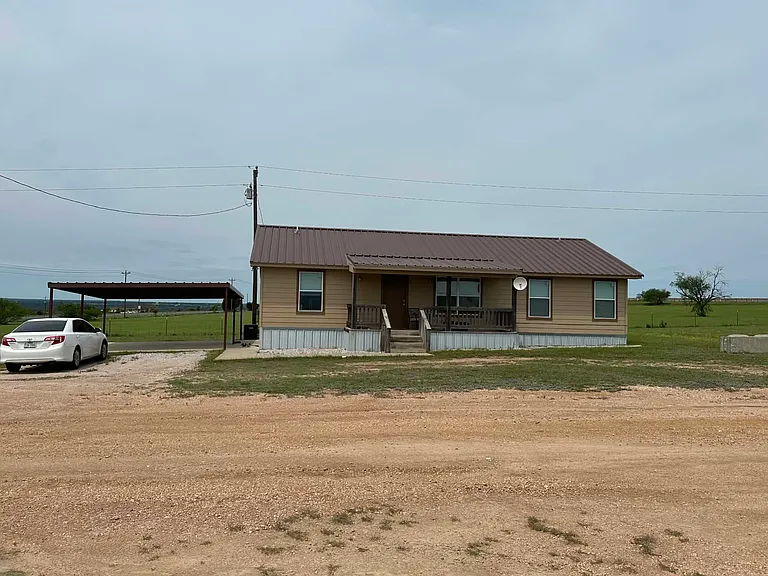 161 Private Road 1108 — Photo 2