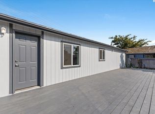 120 Ward Rd, Toppenish, WA 98948