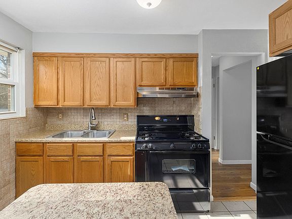 5th image of 9542 Cote Brilliante Ave