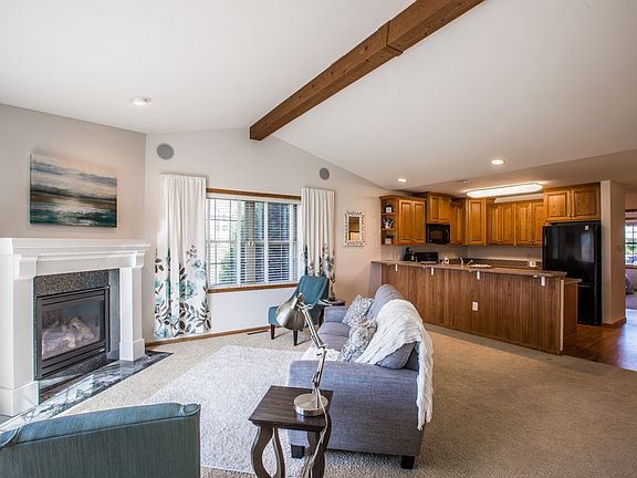 5th image of 845 Kimball Ln Unit 7