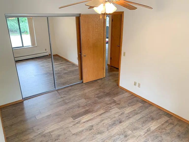 1132 E Johnson St — Photo 21