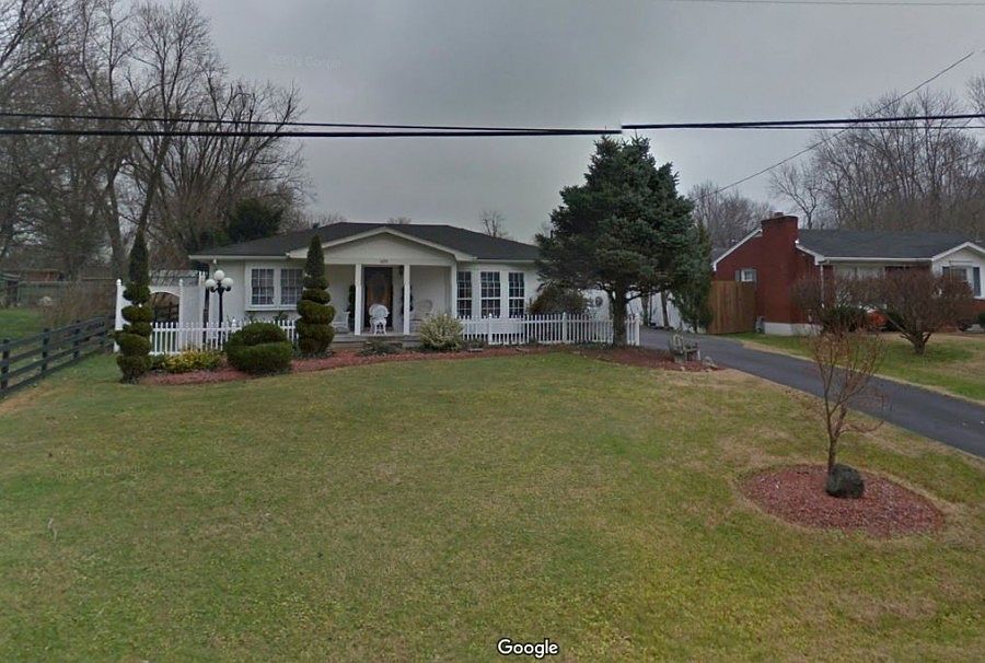 2nd image of 10221 Dodge Ln