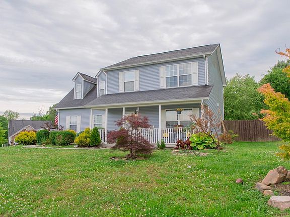 3rd image of 7111 Pinecroft Ln