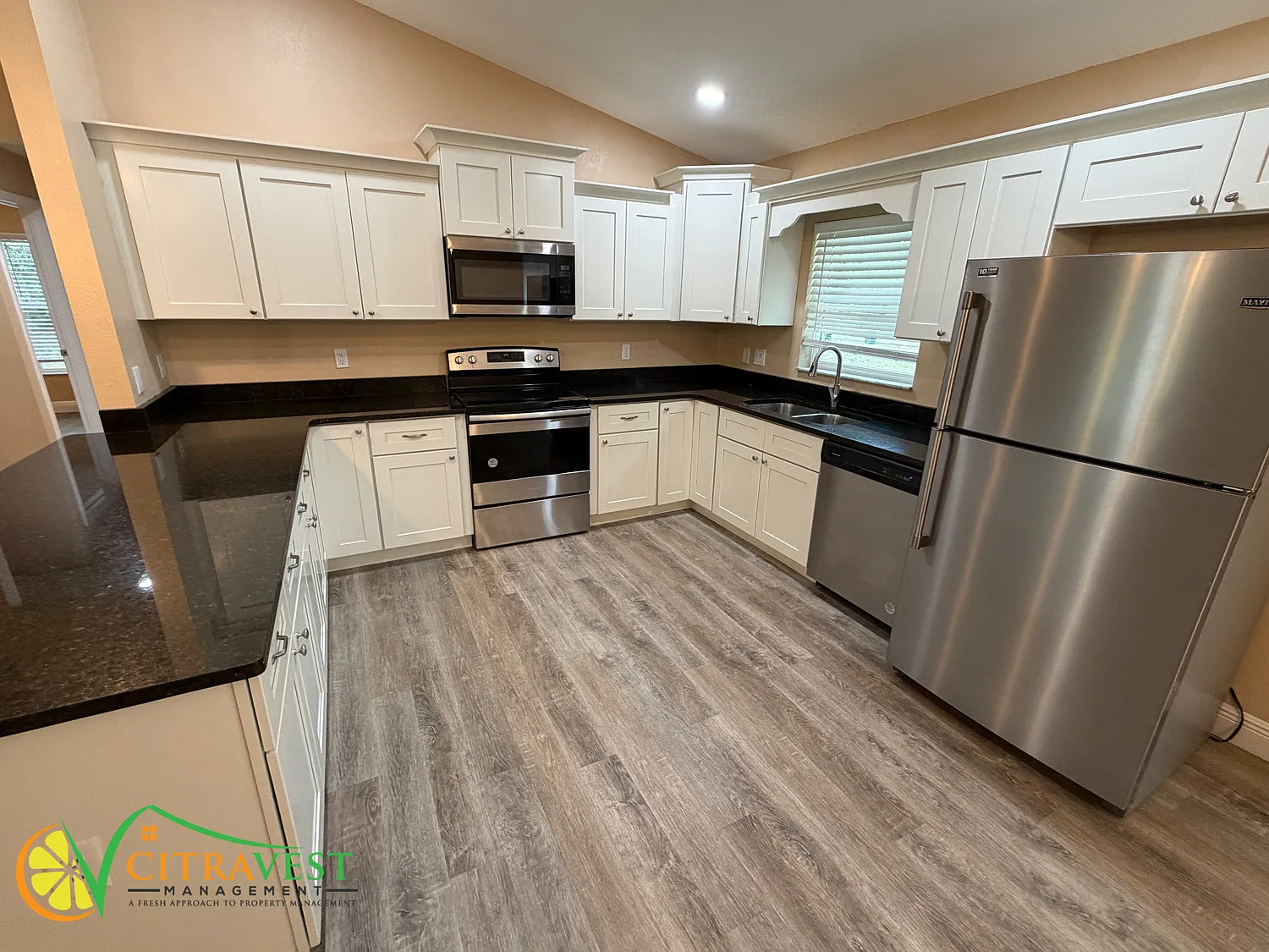 Beautiful Newer 4 Bedroom Available in Citrus Springs! — Photo 3