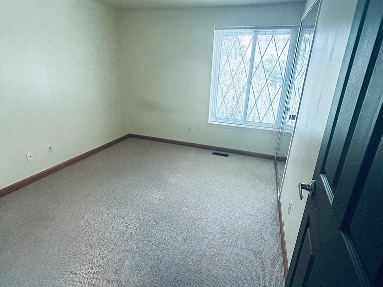 30025 City Center Dr — Photo 12