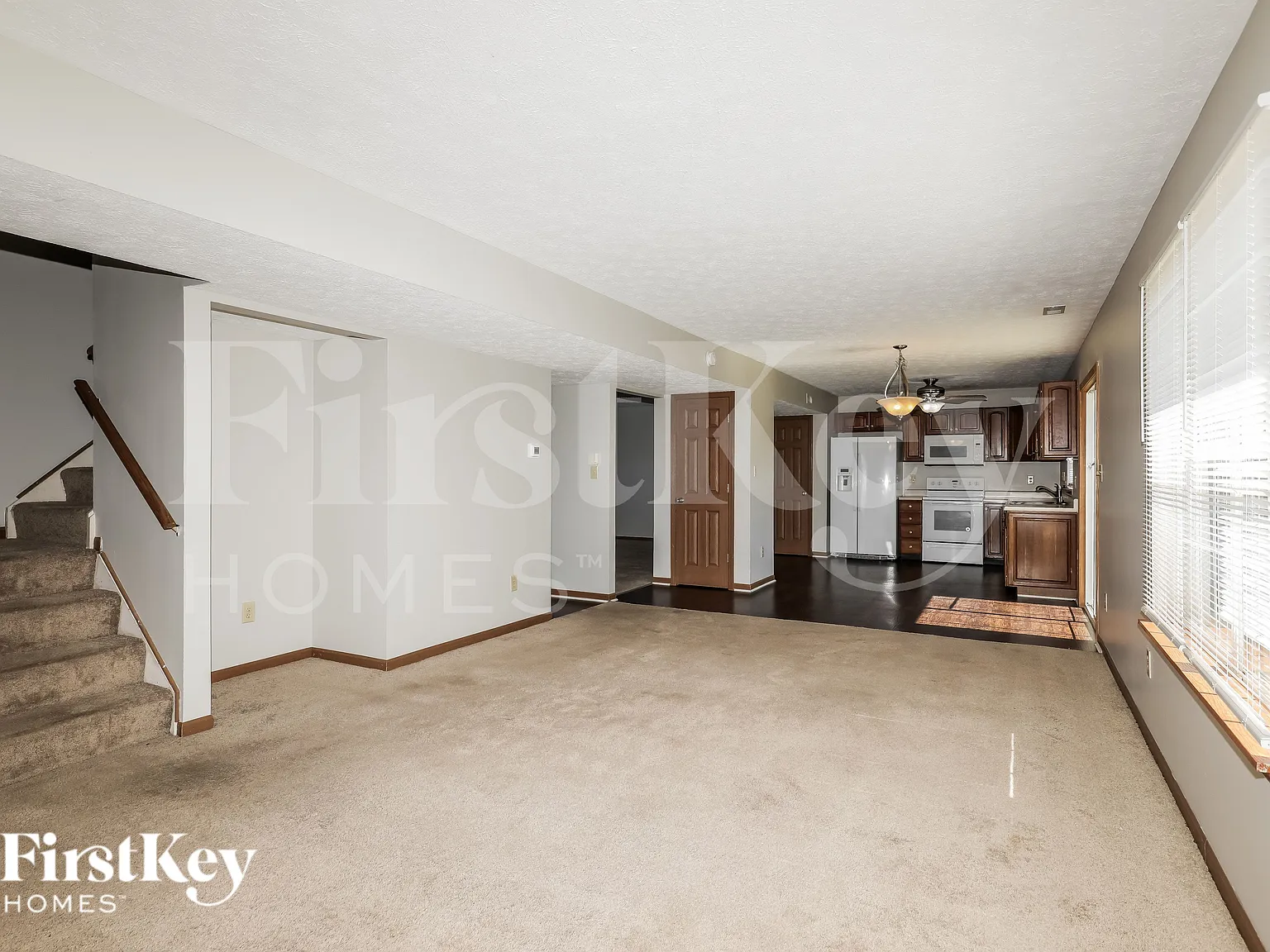 3 bed, 3.0 bath, 1990 sqft, $1,980 — Photo 4