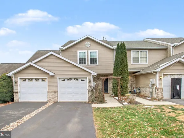 94 Clemens Dr, Dillsburg, PA 17019