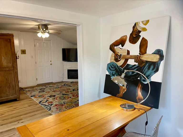 432 Court Ave — Photo 3