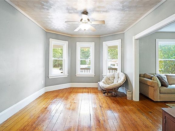 5th image of 1007 Narragansett Blvd