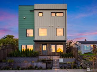 3821 36th Ave SW #B, Seattle, WA 98126