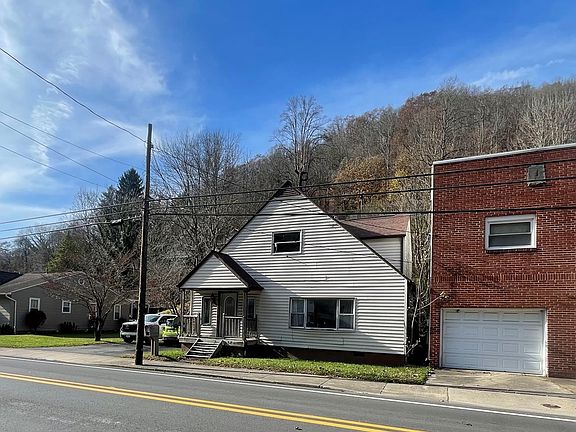 3rd image of 946 Guyandotte Ave