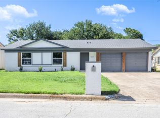 4604 Parkwood Dr, Forest Hill, TX 76140