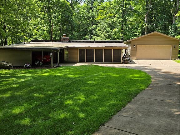 2nd image of 2133 Silver Fox Ln NE