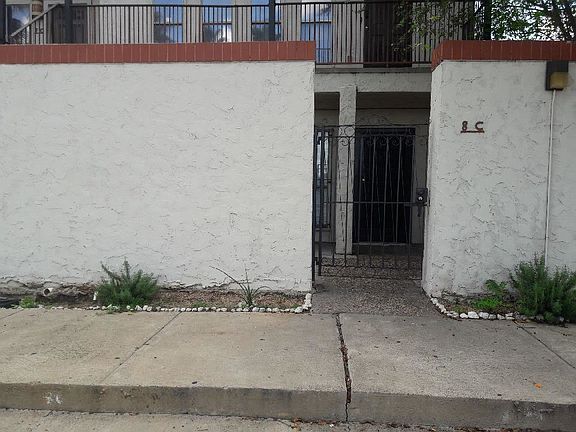 5th image of 101 W Del Mar Blvd