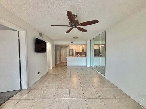 3rd image of 6825 Stonesthrow Cir N APT 1103