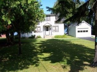 5057 Bay Shore Dr, Sturgeon Bay, WI 54235