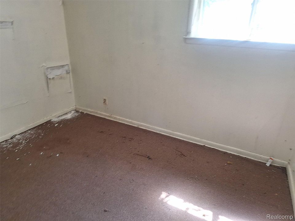 2nd image of 4124 Randolph St