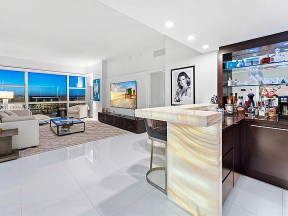 3rd image of 6801 Collins Ave