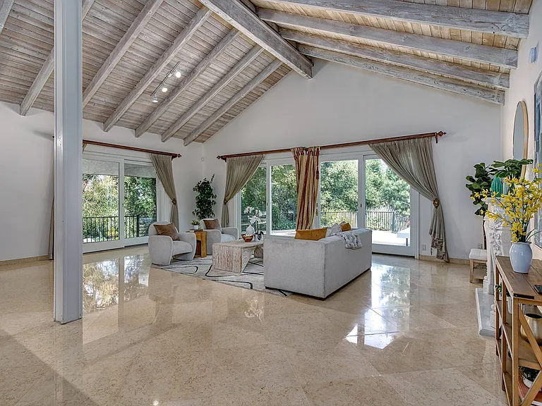 4414 Park Mallorca — Photo 7