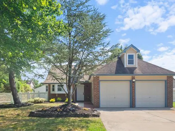 174 Greenbrook Dr, Marlton, NJ 08053