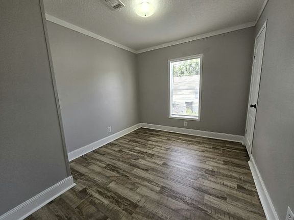 5th image of 7011 Greenbrier Village Dr #75