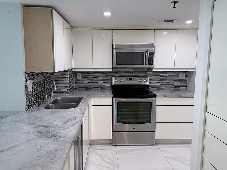730 Coral Way #302 — Photo 14